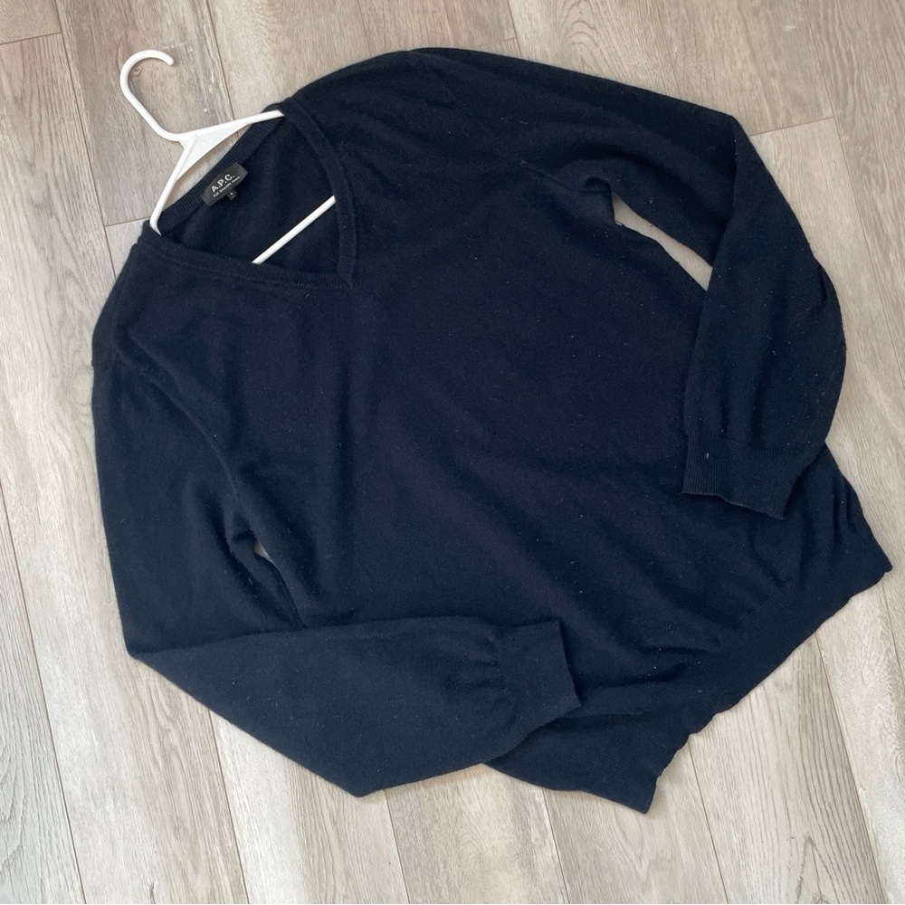 A.P.C. Wool Sweater cashmere v neck mens Navy Blue (large) classic preppy office
